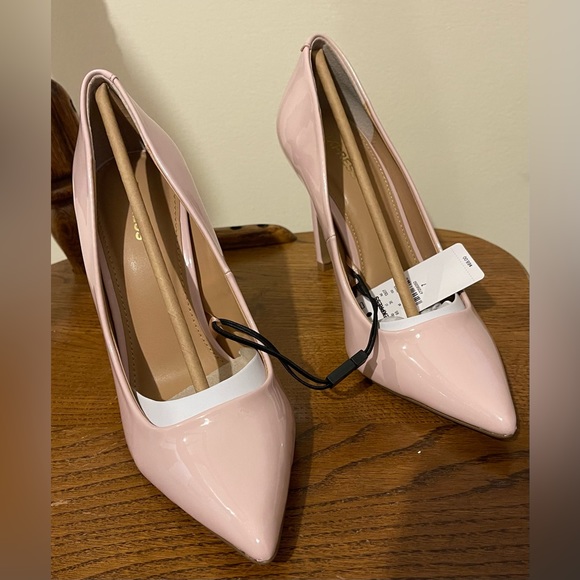 Express Heels - Picture 3 of 7